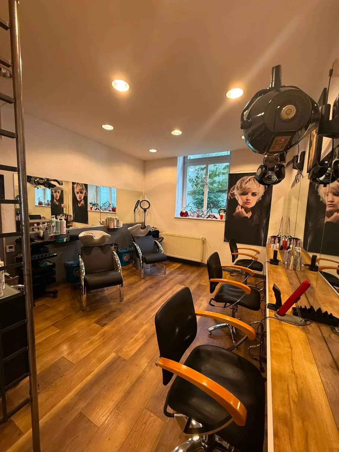 Frisierplätze im Friseursalon Friseur am Michel Hamburg